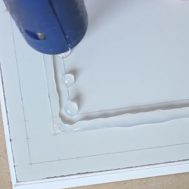 DIY-Hot-Glue-Decorative-Framed-Mirror-3